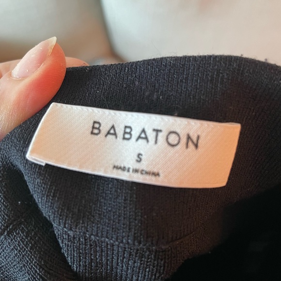 Aritzia Babaton skirt small - Picture 2 of 3